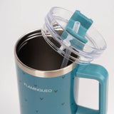 Bouteille thermos verte en acier inoxydable avec des petits cœurs