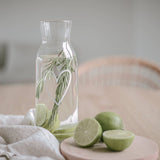 Carafe en forme de cœur blanc