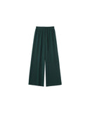 Nueve pantalones verdes