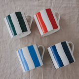 Tasse à rayures vertes