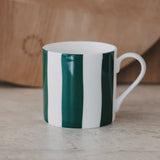 Tasse à rayures vertes